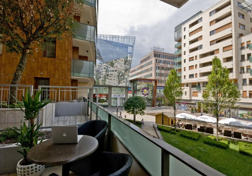 بودابست Corvin Lux Aparthotel الغرفة الصورة