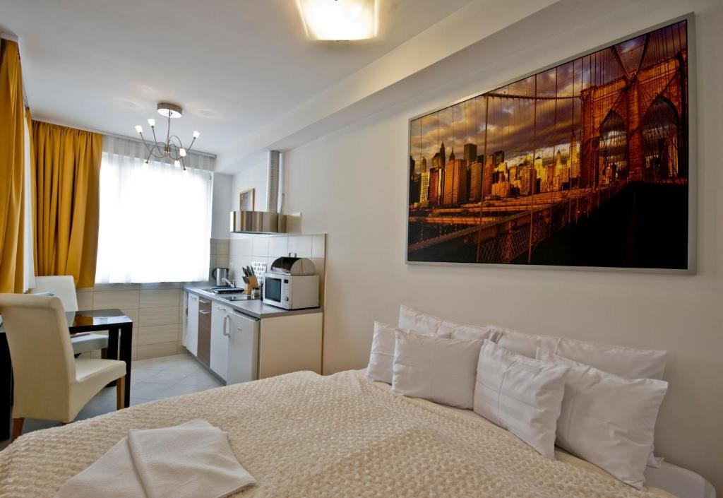 بودابست Corvin Lux Aparthotel الغرفة الصورة