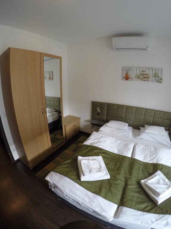 بودابست Corvin Lux Aparthotel الغرفة الصورة